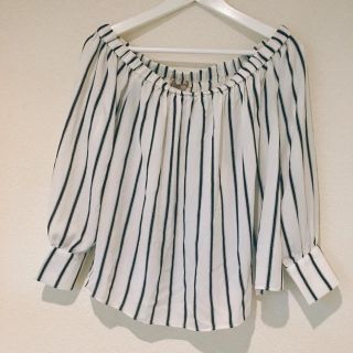 フォーエバートゥエンティーワン(FOREVER 21)の▫️FOREVER21 トップス(カットソー(長袖/七分))