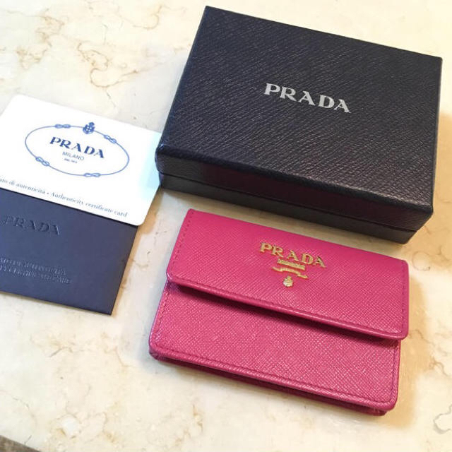 PRADA(プラダ)のPRADA♡ 未使用カードケース♡ レディースのファッション小物(名刺入れ/定期入れ)の商品写真
