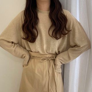 トゥデイフル(TODAYFUL)のlawgy 新品未使用品完売品❗大人気beige❗(Tシャツ(長袖/七分))