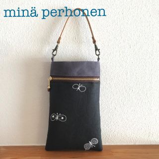 ミナペルホネン(mina perhonen)のミナペルホネン　ポーチ　スマホポーチ　ハンドメイド(ポーチ)