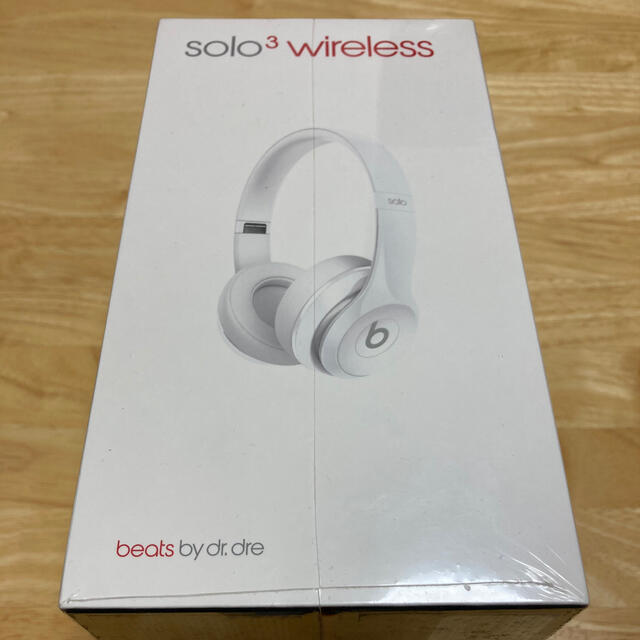 Beats Solo3 Wireless グロスホワイト