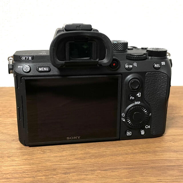 SONY(ソニー)のさらに値下げ！SONY α7Ⅲ フルサイズミラーレス(ボディ) スマホ/家電/カメラのカメラ(ミラーレス一眼)の商品写真