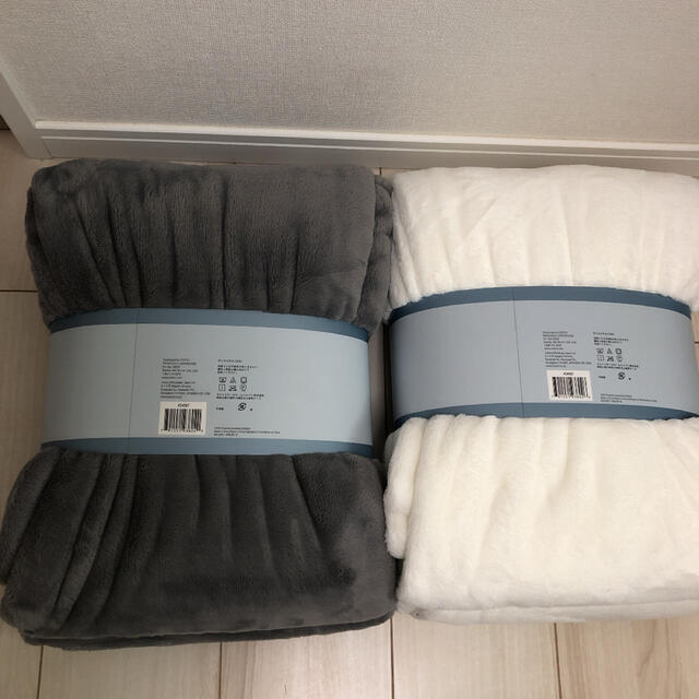 コストコ(コストコ)のコストコ　BERKSHIRE LUXELOFT  ブランケット　2枚　毛布 インテリア/住まい/日用品の寝具(毛布)の商品写真