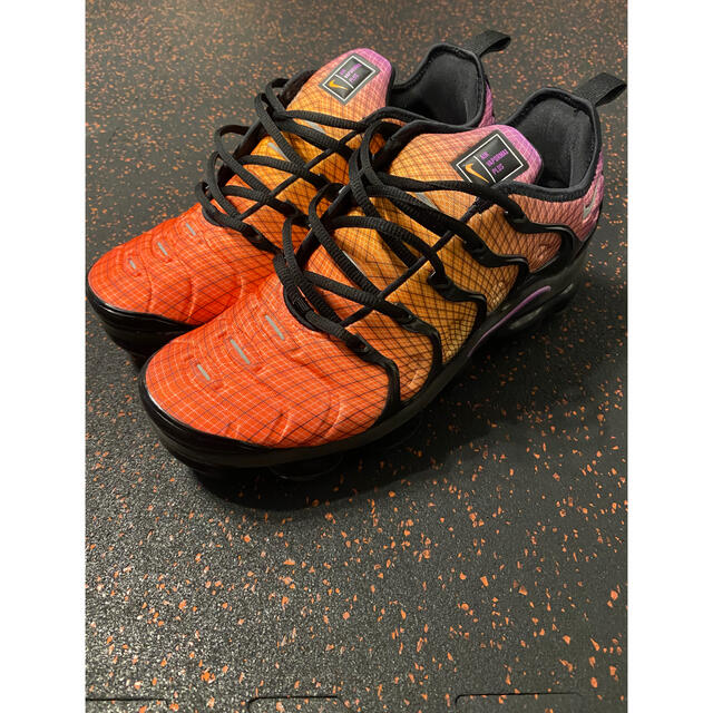 NIKE(ナイキ)のAir VaporMax Plus 27cm メンズの靴/シューズ(スニーカー)の商品写真