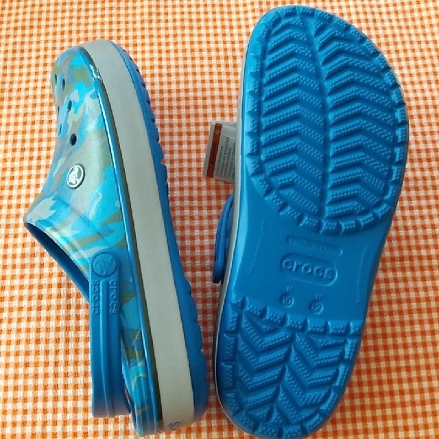 crocs(クロックス)のAHR様専用 crocband prited clog ブルー迷彩 M10W12 メンズの靴/シューズ(サンダル)の商品写真