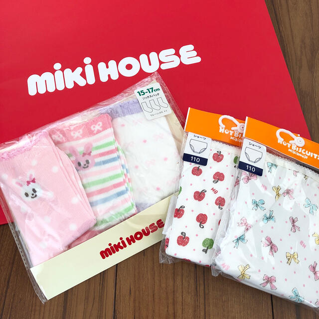 mikihouse(ミキハウス)の【お取置き中】ミキハウス 新品ソックス＆ショーツ キッズ/ベビー/マタニティのキッズ服女の子用(90cm~)(下着)の商品写真