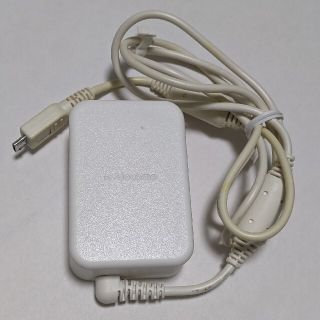 エヌティティドコモ(NTTdocomo)のdocomo ACアダプタ 04(バッテリー/充電器)