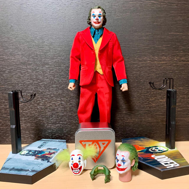 DC(ディーシー)の TOYS ERA 1/6 ホアキンジョーカー 他 全4点セット【中古・開封品】 エンタメ/ホビーのフィギュア(アメコミ)の商品写真