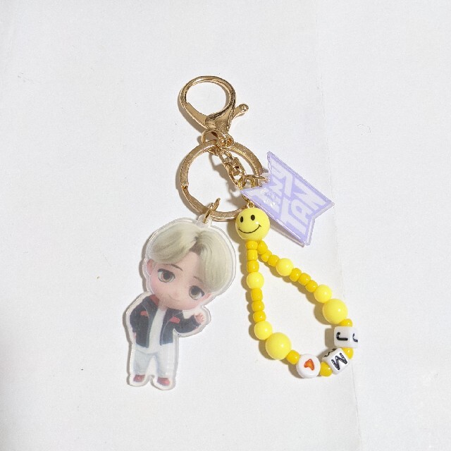 防弾少年団(BTS)(ボウダンショウネンダン)の❤NAO様専用💜BTS 防弾少年団 TINY TAN キーホルダー💜 レディースのファッション小物(キーホルダー)の商品写真