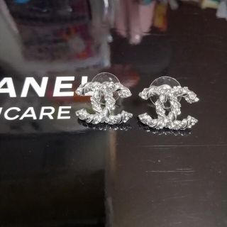 シャネル(CHANEL)のCHANEL　シャネル　ピアス　ノベルティ(ピアス)