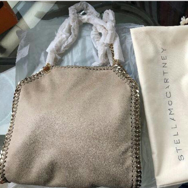 Ameri VINTAGE(アメリヴィンテージ)のファラベラ ショルダーバッグ　タイニーベージュ レディースのバッグ(ショルダーバッグ)の商品写真