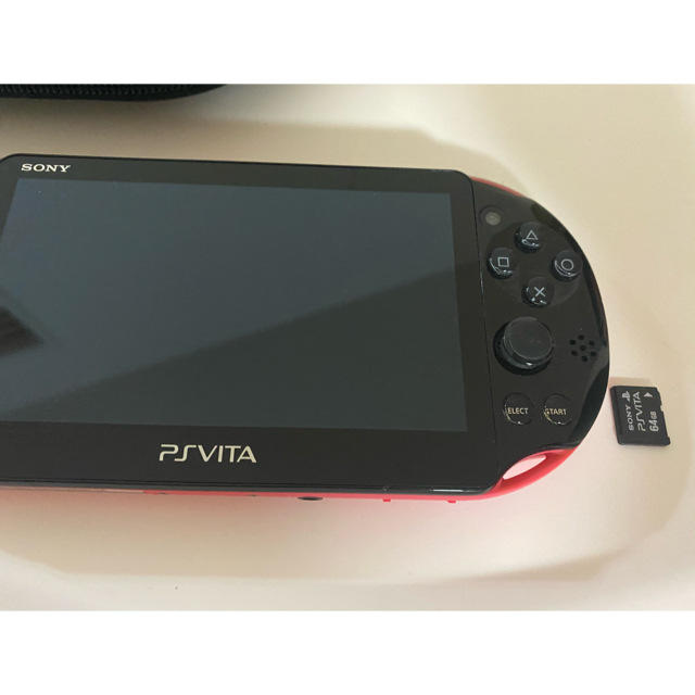 PlayStation Vita(プレイステーションヴィータ)のPlayStation Vita Wi-Fiモデル エンタメ/ホビーのゲームソフト/ゲーム機本体(携帯用ゲーム機本体)の商品写真