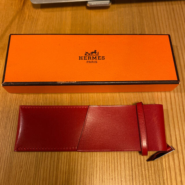 Hermes(エルメス)のエルメス　赤　ペンケース レディースのファッション小物(その他)の商品写真