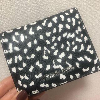 マイケルコース(MICHAEL KORS)の【zoo様専用】MICHAEL KORS  二つ折り財布　ダルメシアン(財布)