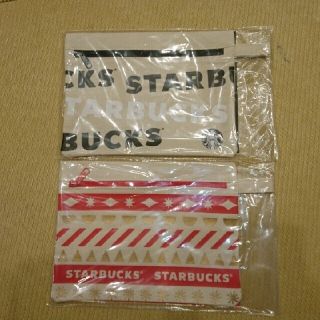 スターバックスコーヒー(Starbucks Coffee)のにゃん@いきなり購入OK様専☆新品スターバックス ホリデーポーチ ２個セット(ポーチ)