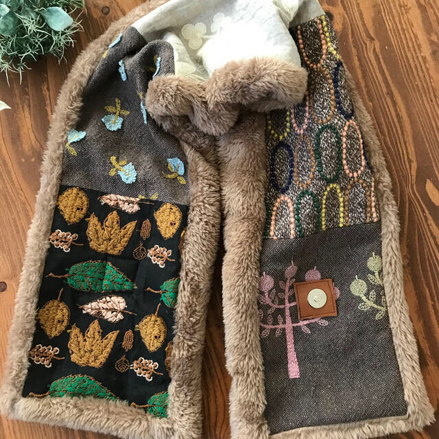 ハンドメイド ミナペルホネン ふんわりボアマフラー 秋冬カラー ハンドメイド ミナペルホネン ふんわりボアマフラー 秋冬カラー