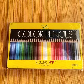 トンボエンピツ(トンボ鉛筆)のトンボ　色鉛筆　36色　新品　トンボ　クーピー　サクラ(色鉛筆)