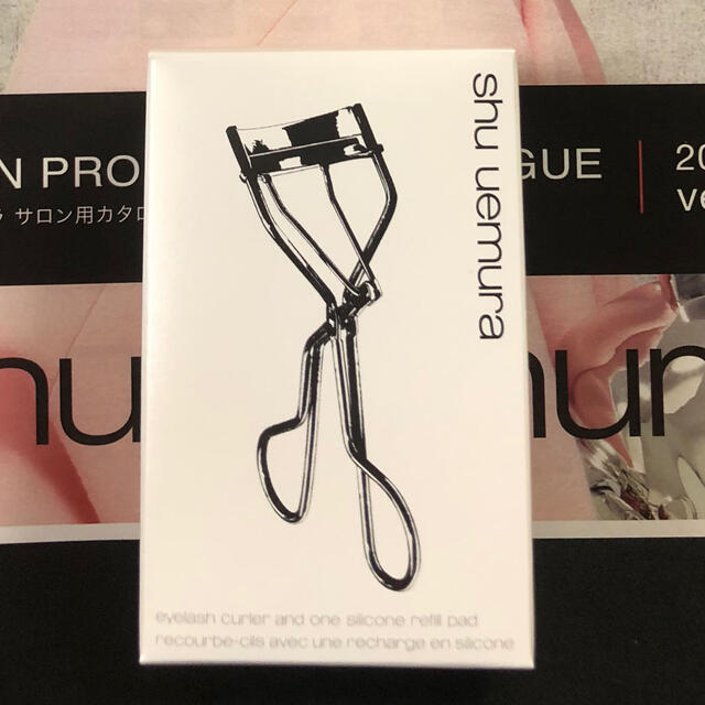 shu uemura(シュウウエムラ)の【新品】シュウウエムラ ビューラー アイラッシュカーラーN コスメ/美容のメイク道具/ケアグッズ(ビューラー・カーラー)の商品写真