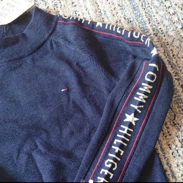 TOMMY HILFIGER(トミーヒルフィガー)のトミーヒルフィガー セーター 120 キッズ/ベビー/マタニティのキッズ服男の子用(90cm~)(ニット)の商品写真