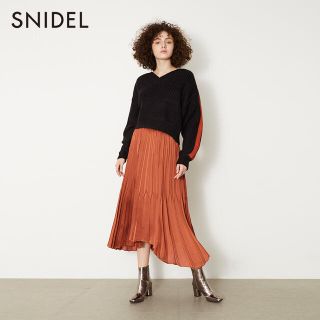 スナイデル(SNIDEL)のスナイデル snidel プリーツアシメントリースカート(ロングスカート)