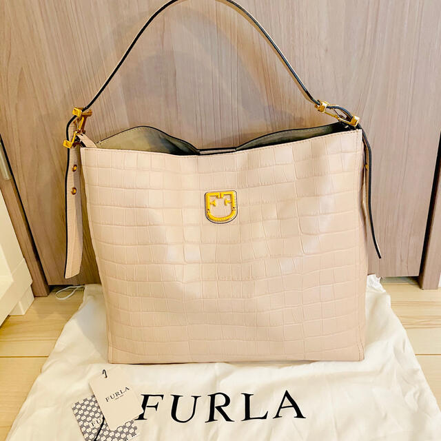 Furla(フルラ)のフルラ　ベルヴェデーレ　トートバッグ　大　ピンクベージュ レディースのバッグ(トートバッグ)の商品写真