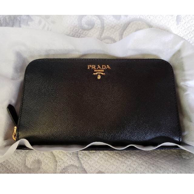 PRADA　長財布　ブラックファッション小物