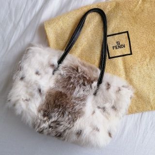 フェンディ(FENDI)のフェンディ　ハンドバッグ　ファー(ハンドバッグ)