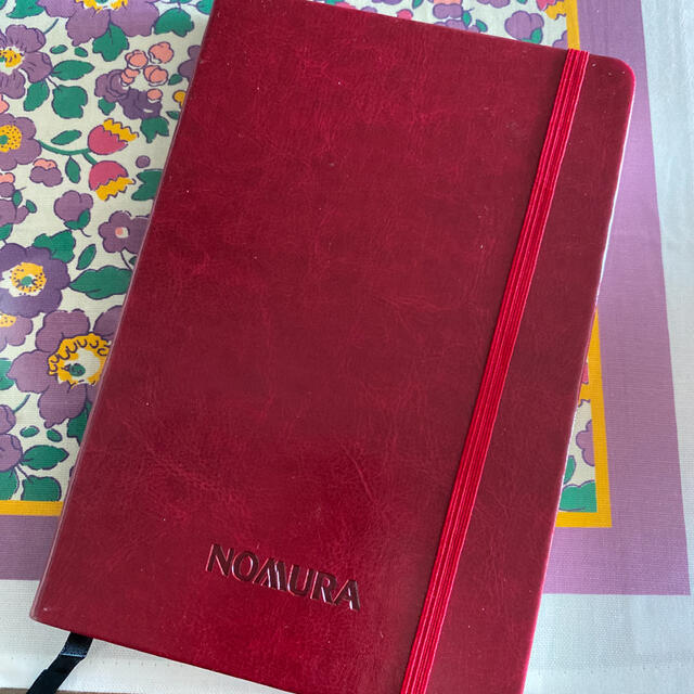 非売品ロゴ入りゴム付きノート 赤 Nomuraの通販 By すずまき S Shop ラクマ