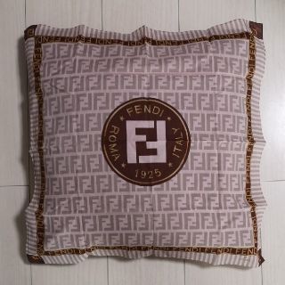 フェンディ(FENDI)のFENDI　ハンカチ　used　48cm*48cm(ハンカチ)