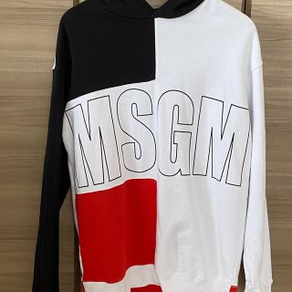 エムエスジイエム(MSGM)の【美品】MSGMスウェットパーカー(スウェット)