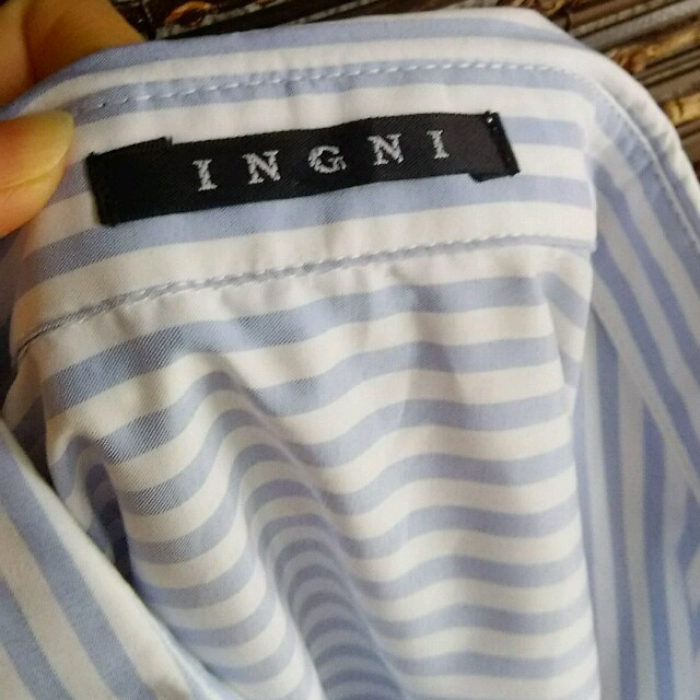 ing(イング)のINGNI ウエストリボンシャツ レディースのトップス(シャツ/ブラウス(半袖/袖なし))の商品写真