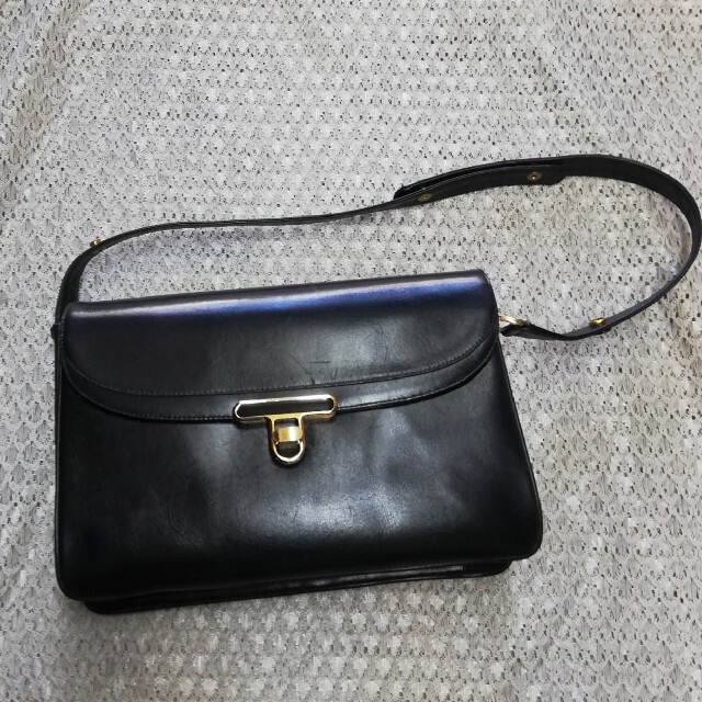 Ginza DAIKOKUYA 牛革　バッグ　黒 レディースのバッグ(ハンドバッグ)の商品写真