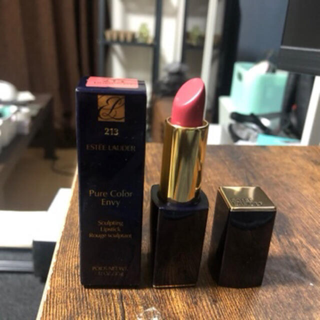 Estee Lauder(エスティローダー)のエスティローダーピュアカラーエンヴィリップスティック　213 コスメ/美容のベースメイク/化粧品(口紅)の商品写真