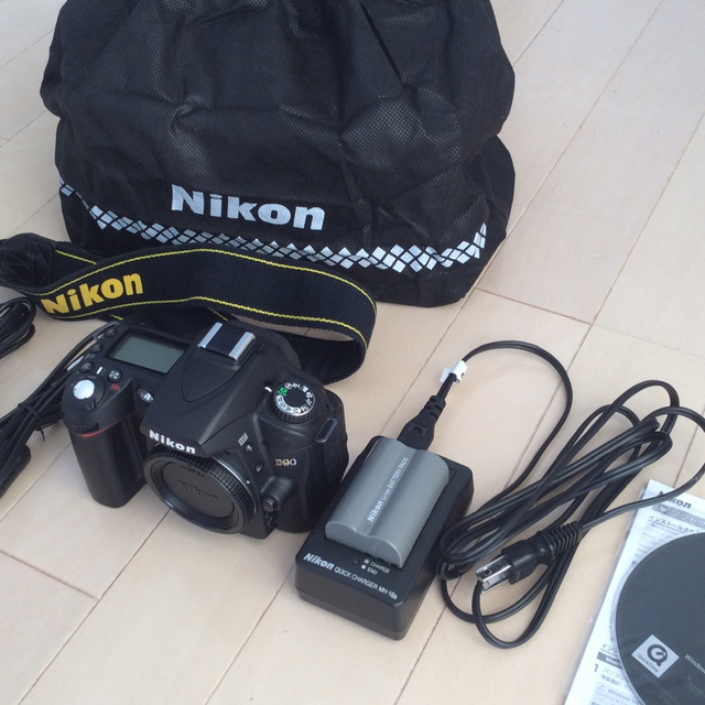 Nikon ボディの通販 by ポンさん's shop｜ニコンならラクマ - Nikon D90 在庫低価