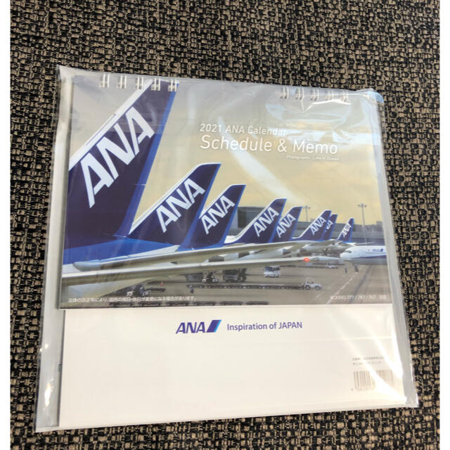 ANA(全日本空輸)(エーエヌエー(ゼンニッポンクウユ))のANA 2021卓上カレンダー  インテリア/住まい/日用品の文房具(カレンダー/スケジュール)の商品写真