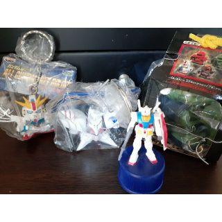 ガンダム　キーホルダー　他４点セット(キーホルダー)