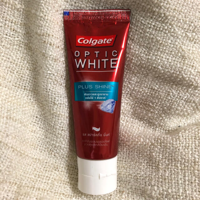 colgate ホワイトニング歯磨き粉 コスメ/美容のオーラルケア(歯磨き粉)の商品写真