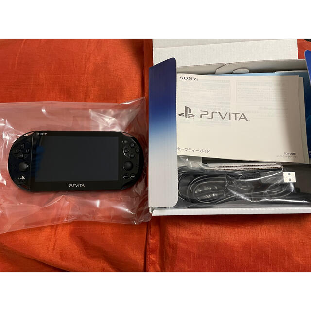 PlayStation Vita - PSvita Wi-Fiモデル 黒 ブラック PCH-2000 本体の