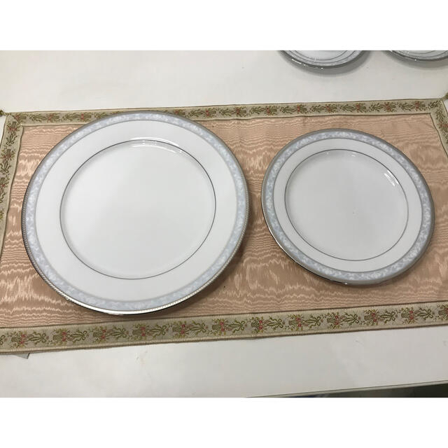 Noritake(ノリタケ)のノリタケ Noritake プラチナハンプシャー  10PCセット 皿  インテリア/住まい/日用品のキッチン/食器(食器)の商品写真