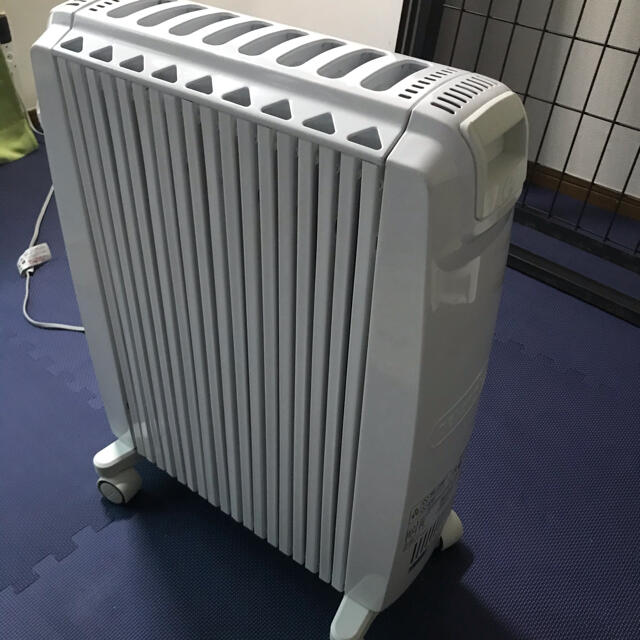 デロンギオイルヒーター　DeLonghi TDD0915W