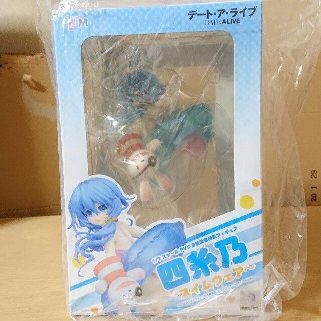 四糸乃1/8サイズのフィギュアと1/7サイズのスイムウェアセット