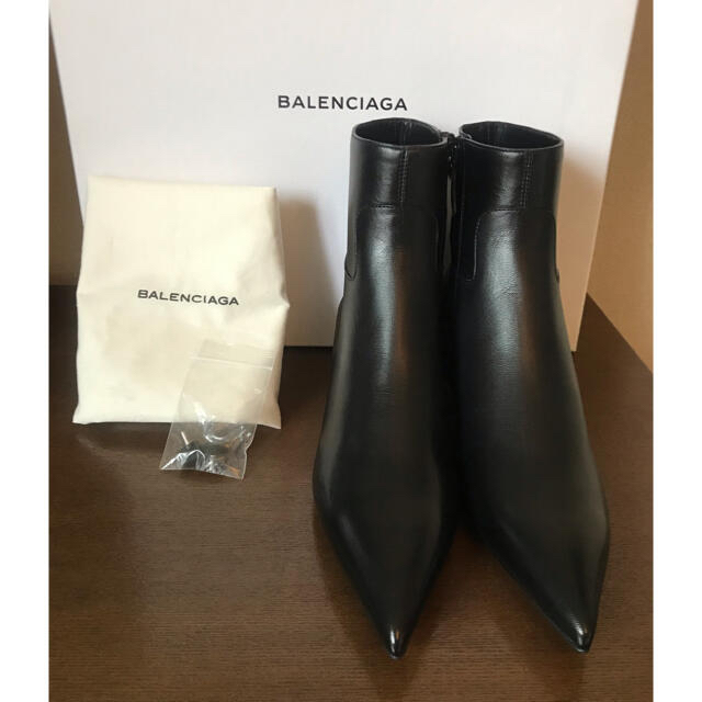 新品/未使用BALENCIAGA スラッシュヒールショートブーツ