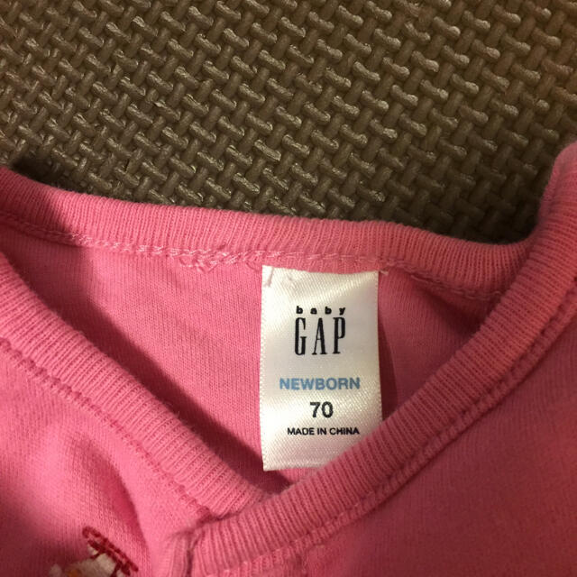 babyGAP(ベビーギャップ)のばばば様専用♡ ベビー ギャップ ♡ クリスマス 中綿 ロンパース キッズ/ベビー/マタニティのベビー服(~85cm)(ロンパース)の商品写真