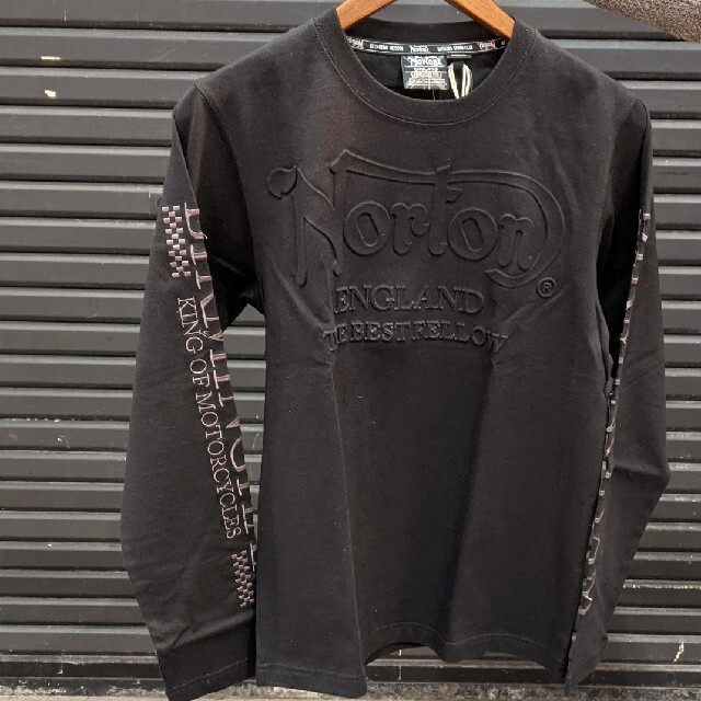 Norton(ノートン)のNorton　エンボスロンT　新品　6589円→4500円 メンズのトップス(Tシャツ/カットソー(七分/長袖))の商品写真