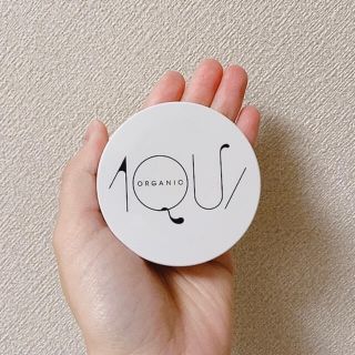 コスメキッチン(Cosme Kitchen)のアクア・アクア　オーガニックフェイスパウダーUV パールピンク(フェイスパウダー)