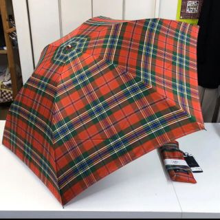 アクアスキュータム(AQUA SCUTUM)の新品！Aquascutum 雨傘 折りたたみ傘(傘)