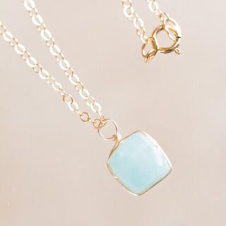 ☆アクアマリンキューブAAA Aquamarine☆14kgf☆一粒ペンダント☆(ピアス)