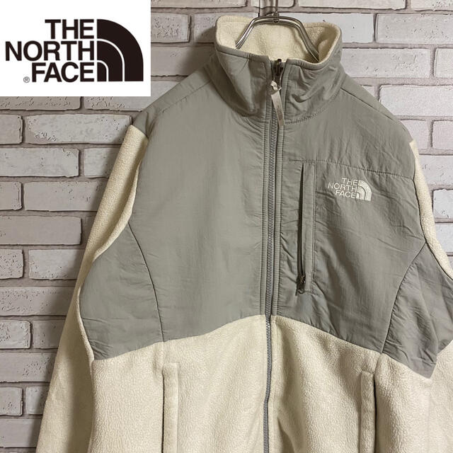 THE NORTH FACE(ザノースフェイス)の90s 古着 ノースフェイス デナリ アースカラー ホワイト×グレー ゆるだぼ レディースのジャケット/アウター(ブルゾン)の商品写真