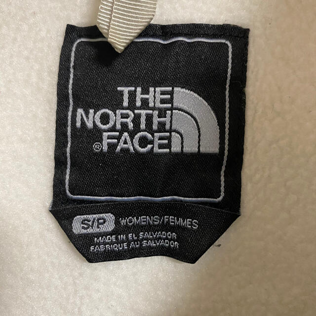 THE NORTH FACE(ザノースフェイス)の90s 古着 ノースフェイス デナリ アースカラー ホワイト×グレー ゆるだぼ レディースのジャケット/アウター(ブルゾン)の商品写真