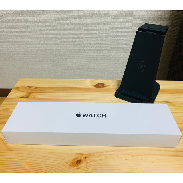 Apple Watch SE（GPSモデル）- 40mmスペースグレイ